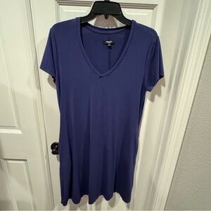 Premise Navy Blue V-Neck T-Shirt Dress with Pockets‎ – Size M